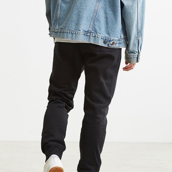 NEW CHAMPION BLACK REVERSE WEAVE JOGGER W/ LOGO - Picture 4 of 4